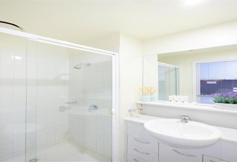 标准工作室, Arrow On Swanston