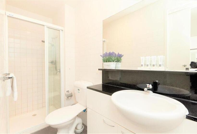 带1个卧室的顶楼公寓, Arrow On Swanston