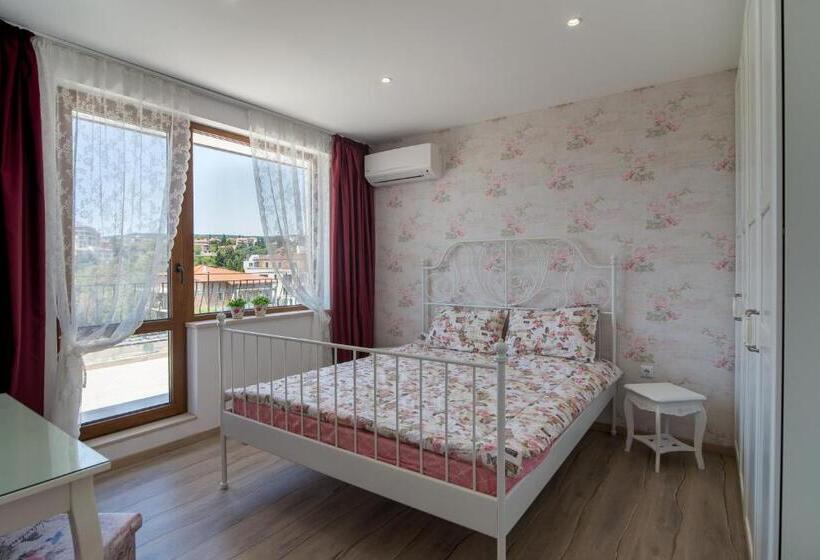 1ベッドルームのデラックスアパートメント, Atlant