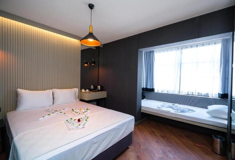 Quarto Triplo Standart, Basel Hotel Antalya