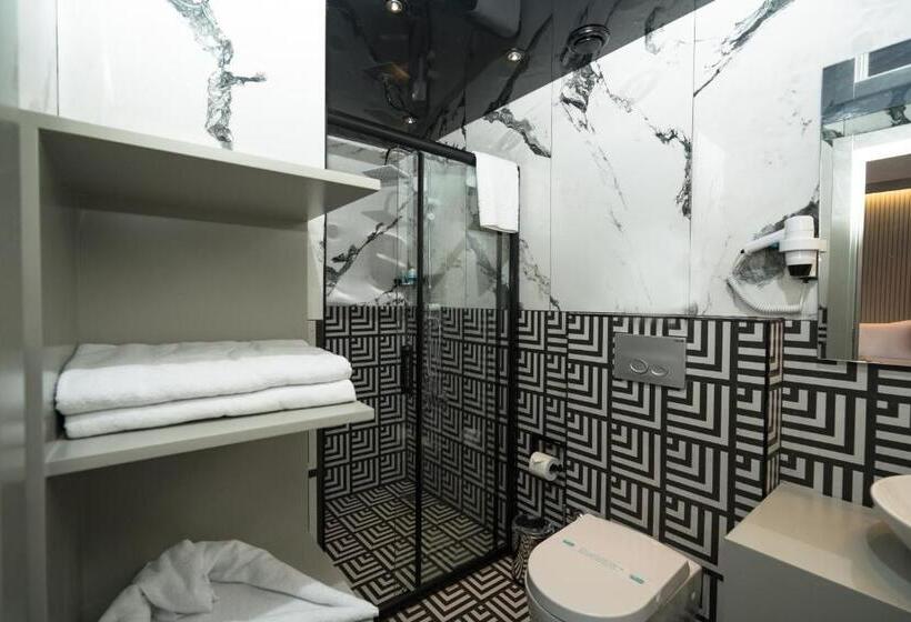 Quarto Triplo Standart, Basel Hotel Antalya