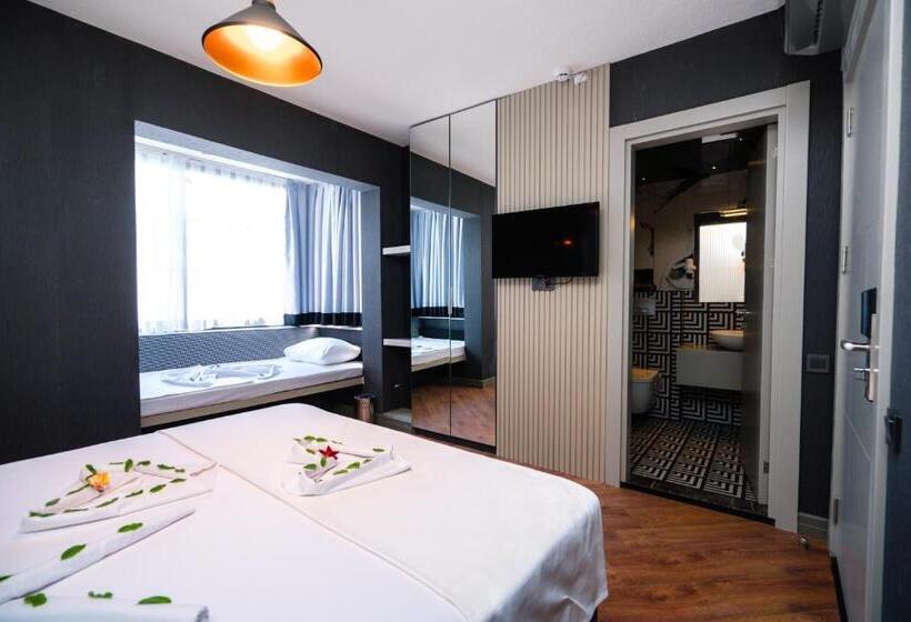 Quarto Triplo Standart, Basel Hotel Antalya