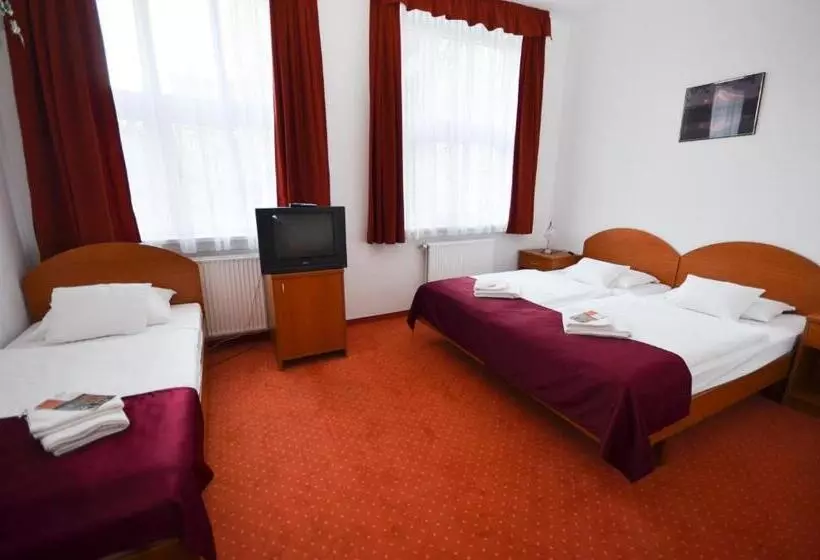 اتاق استاندارد سه نفره, Broadway City Guesthouse