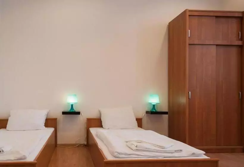 اتاق خانوادگی, Broadway City Guesthouse