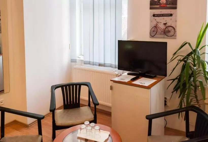 اتاق خانوادگی, Broadway City Guesthouse