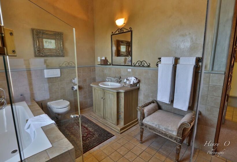 غرفة قياسية مزوَّدة بتراس, Castello Di Monte