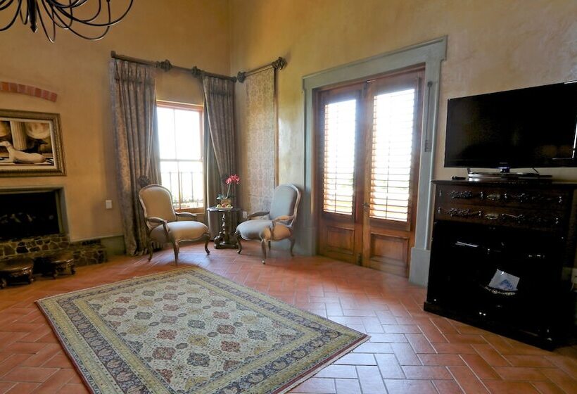 جناح رئاسى, Castello Di Monte