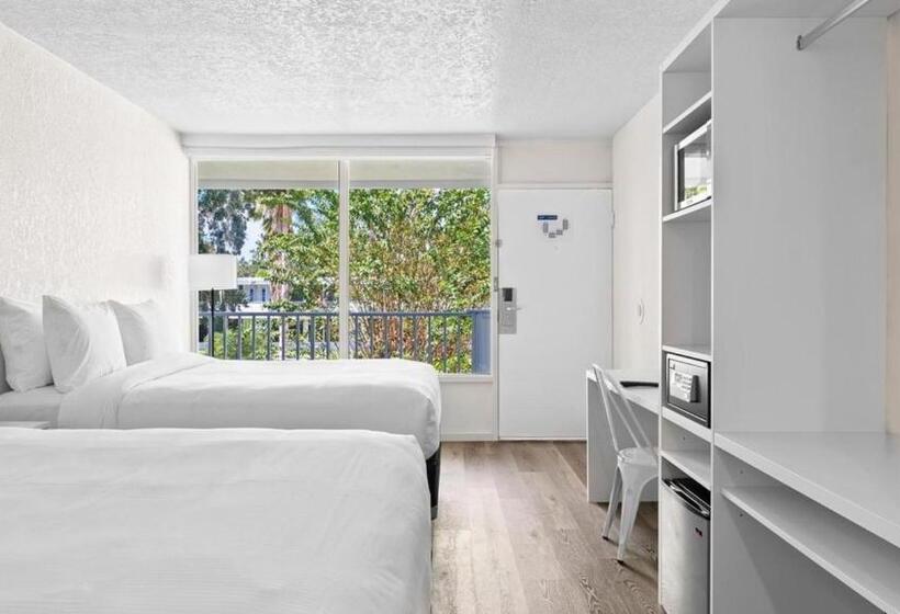 Номер Стандарт, Developer Inn Highway, A Howard Johnson By Wyndham