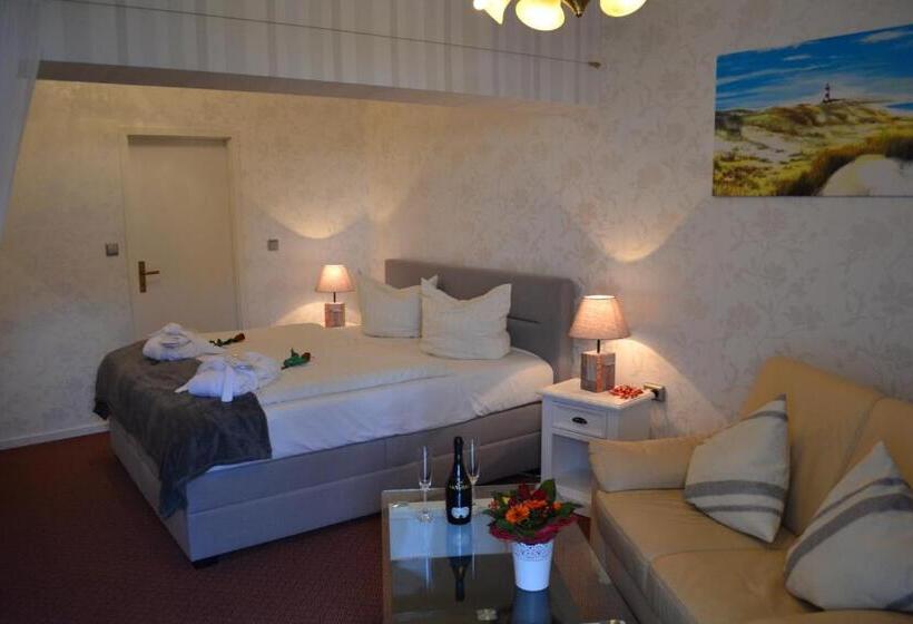 海の見えるコンフォートルーム, Hansa