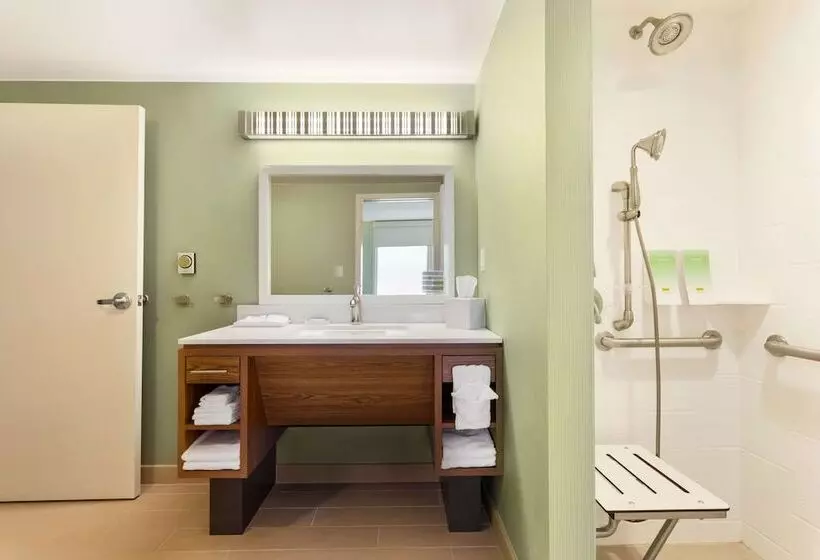 身障者適用スイートルーム, Home2 Suites By Hilton Fargo, Nd