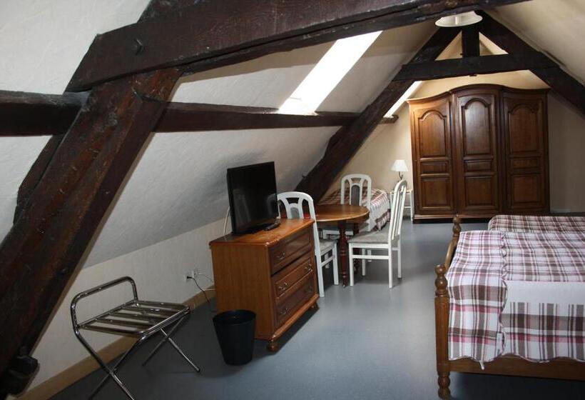 اتاق خانوادگی, Hôtel République