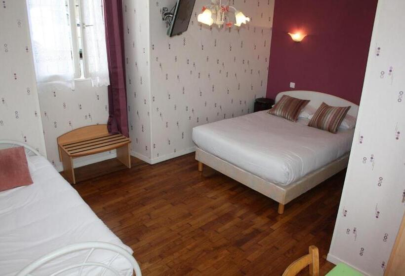 Номер Стандарт Трехместный, Hôtel République