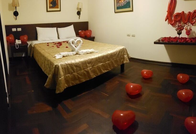 اتاق استاندارد, Llaqta Wasi