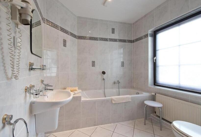 جناح, Seeschloß