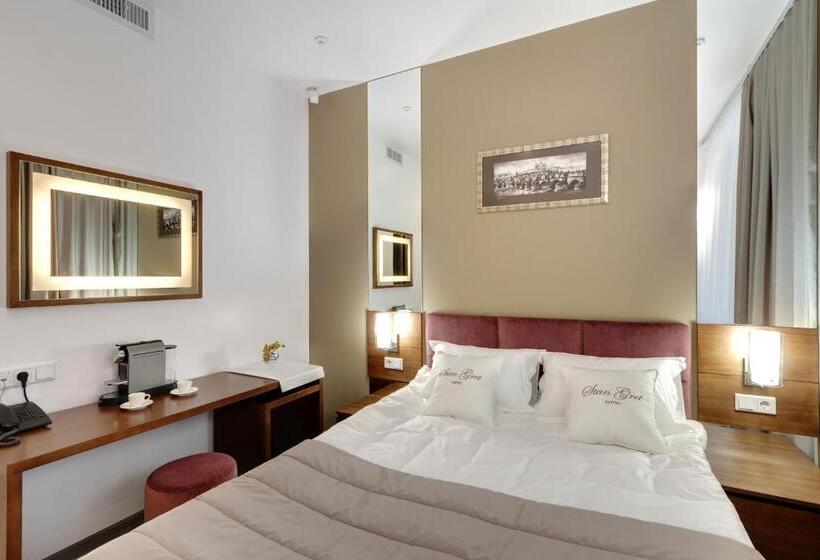 Juniorsviitti, Stangret