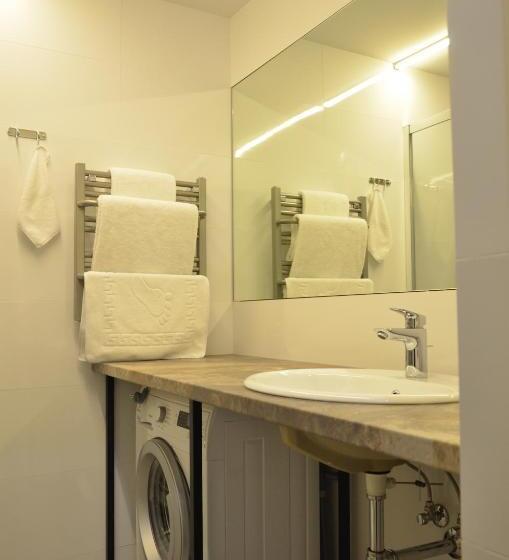 Standard-studio, Stangret