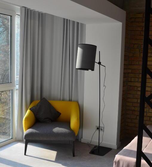 Standard-studio, Stangret