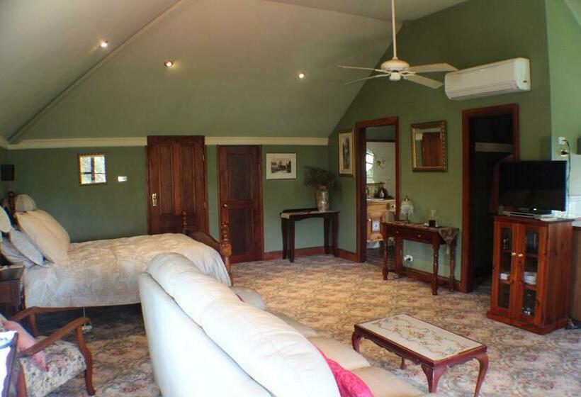 Люкс Вид на Горы, Storey Grange