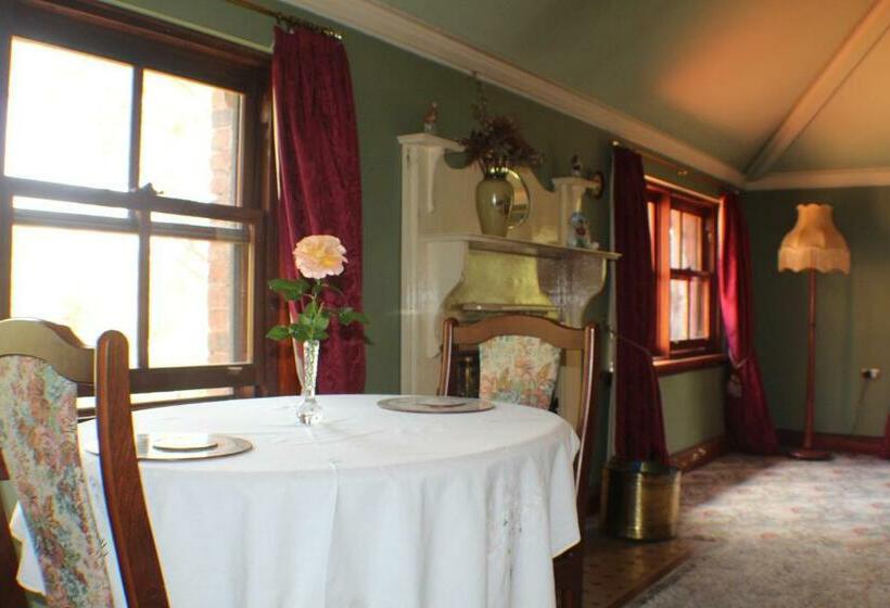 Люкс Вид на Горы, Storey Grange