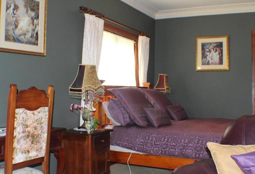 Люкс Вид на Сад, Storey Grange