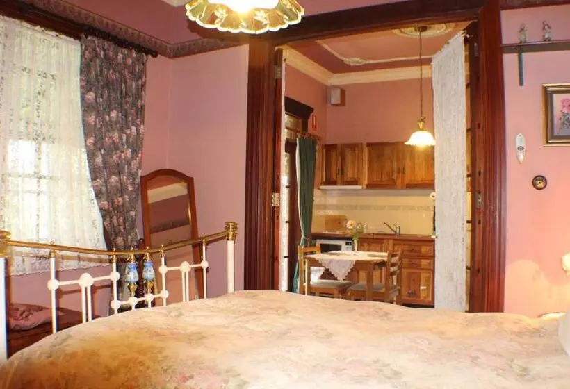 スイート, Storey Grange