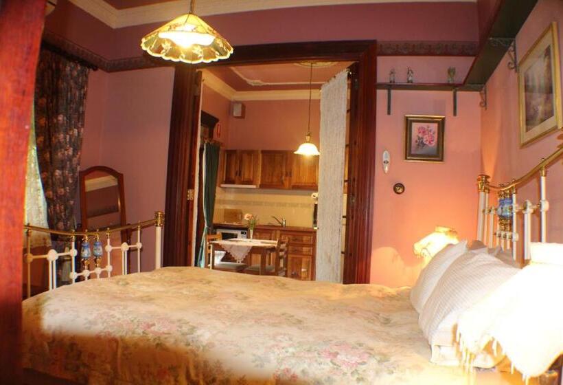 Люкс, Storey Grange