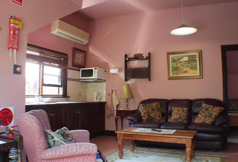 Дом 2 Спальни, Storey Grange