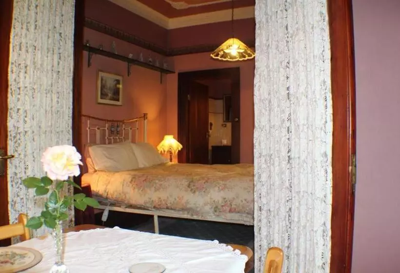 スイート, Storey Grange