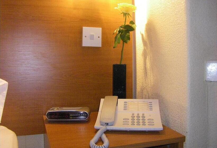 חדר סטנדרט, The Waldorf