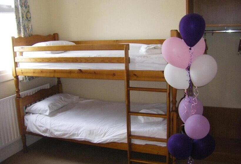 חדר משפחתי, The Waldorf