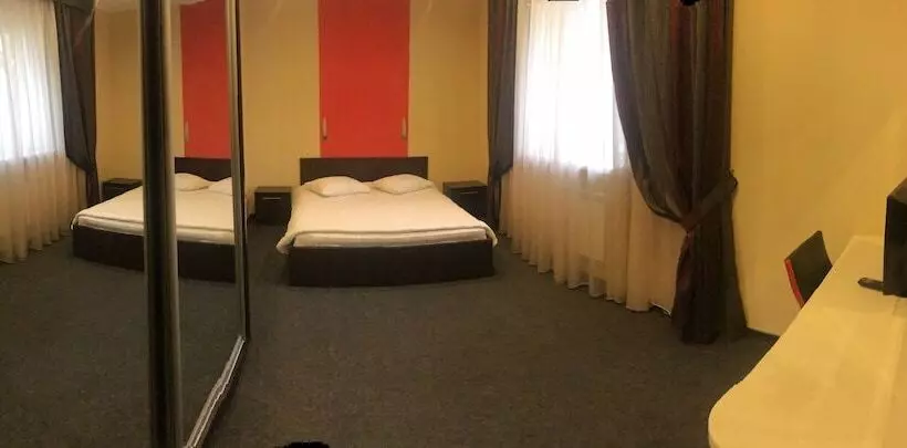 آپارتمان 1 خوابه, Jeppesen Residence
