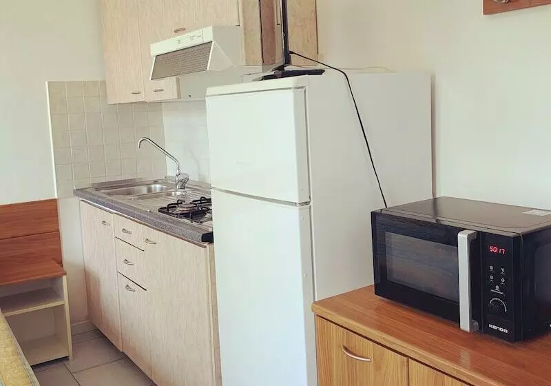 استودیوی استاندارد, Lugano Residence