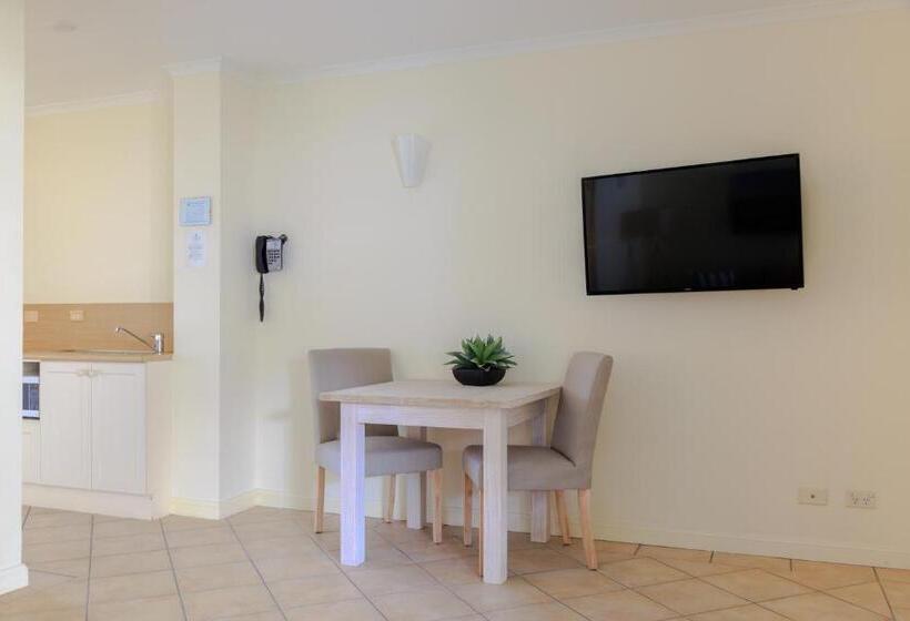 １ベッドルームアパートメント, Macrossan House