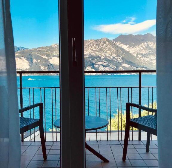 Номер Стандарт Вид на Озеро, Villa Carmen