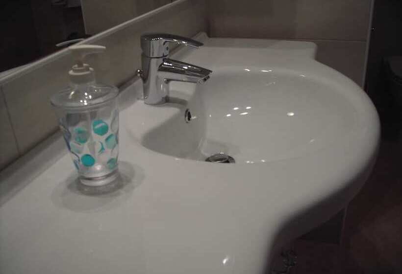 Номер Стандарт Вид на Озеро, Villa Carmen