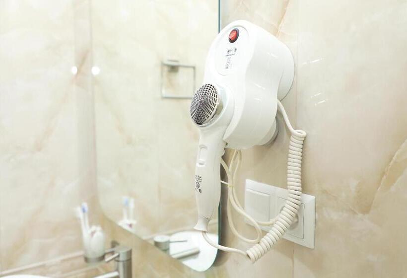 سوییت خانوادگی, Aragast