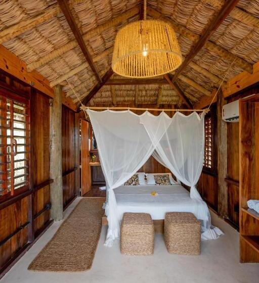 Хижина, Villa Mango