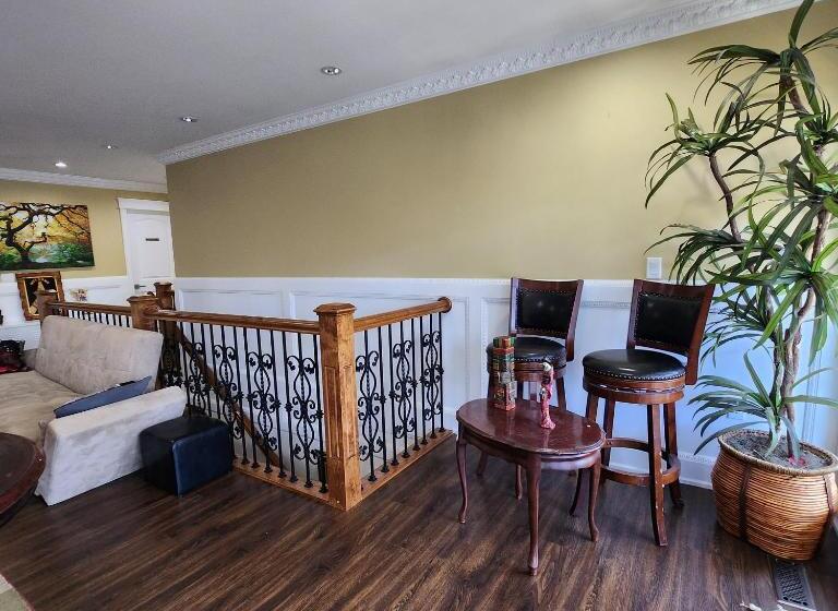 Семейный Номер, The Empress Palace