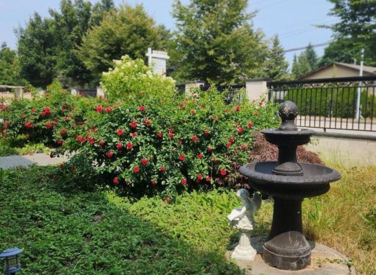 Люкс Повышенной Комфортности, The Empress Palace