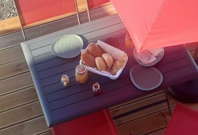 غرفة قياسية, Les Chambres De La Fontaine De Brul