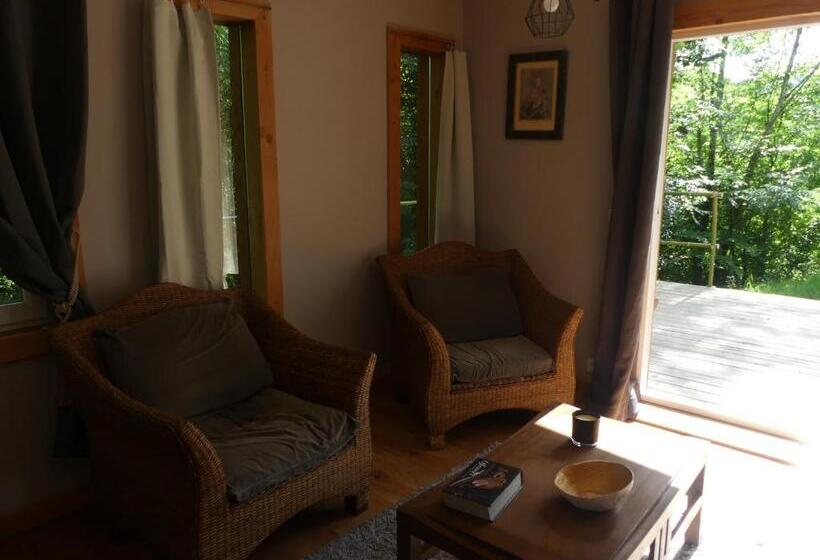 발코니가 있는 스위트, Source Nature