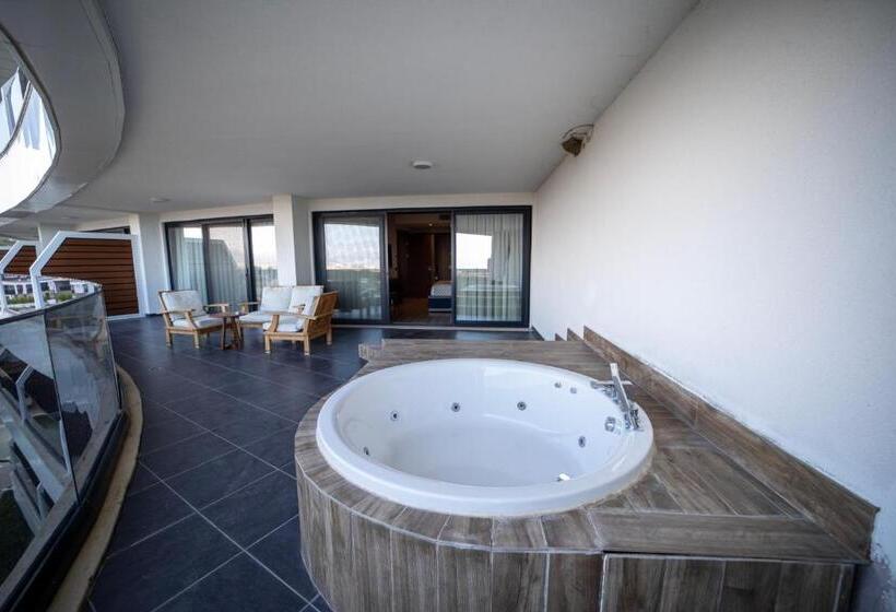 バルコニー付きスタンダードルーム, Seven For Life Thermal