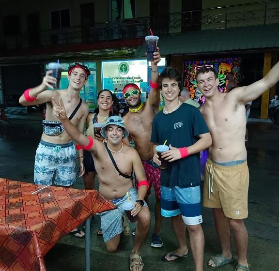 Номер Стандарт Трехместный, Haadrin Village Fullmoon