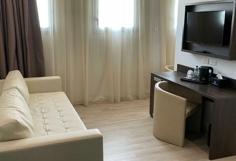 سوییت لوکس, Luxuryprato