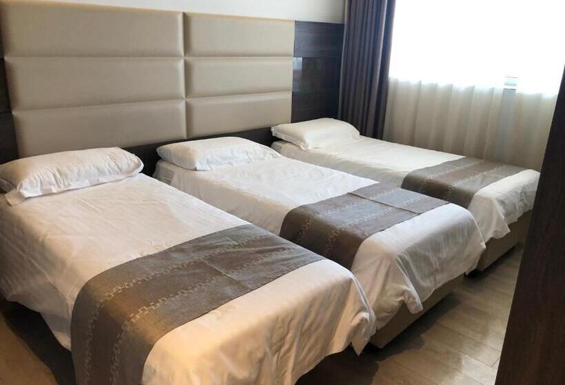 اتاق لوکس سه تخته, Luxuryprato