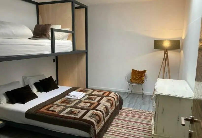 اتاق استاندارد, Caruma Surf Hostel