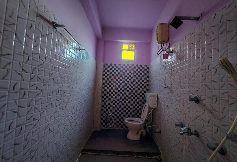 디럭스 4인 룸, Hindusthan Inn   On Beach