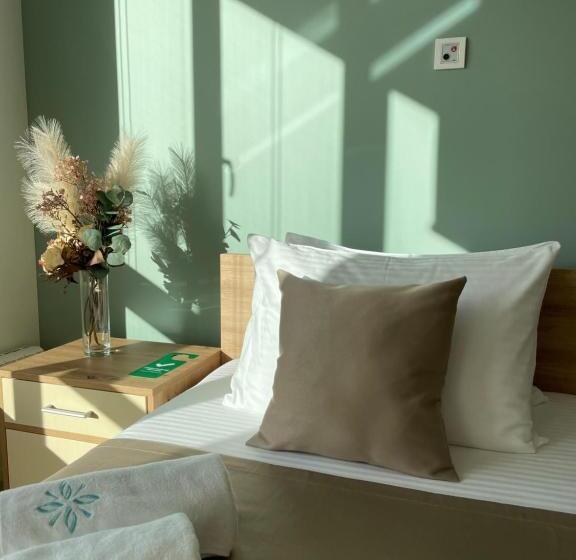 اتاق استاندارد سه نفره, Nordic Resort