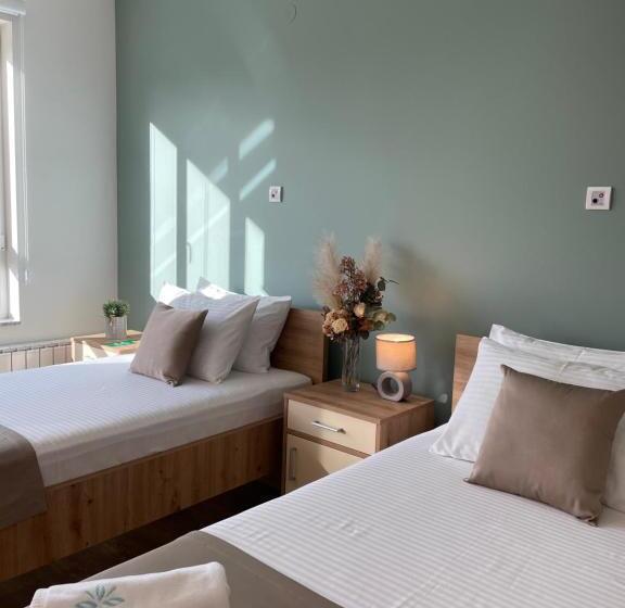 اتاق استاندارد چهار تخته, Nordic Resort