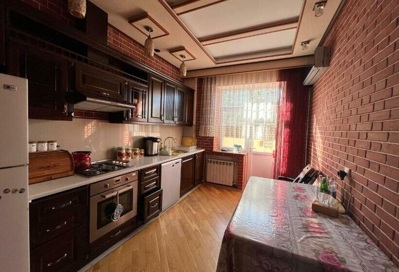 ویلای 1 خوابه با چشم‌انداز دریا, Riva Seaside House